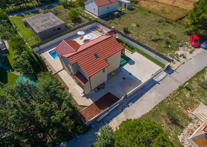 Apartman Valentina Nin