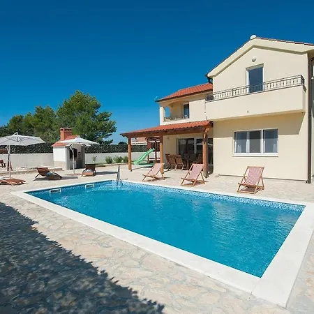 Valentina Nin Ninski Stanovi